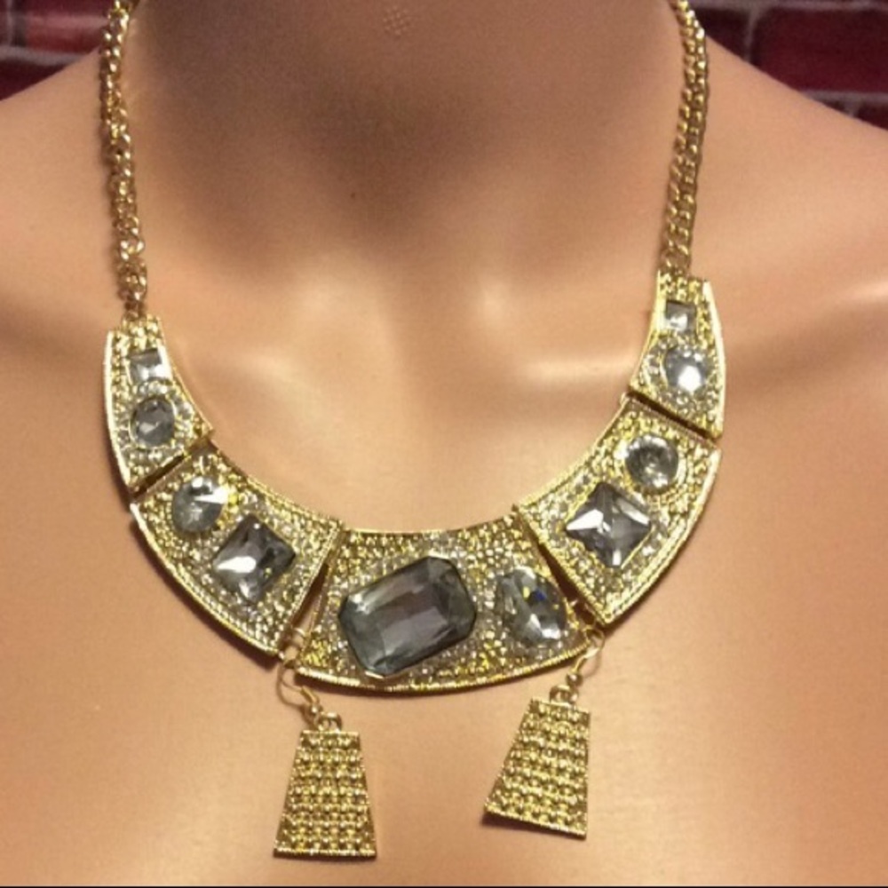 ⭐️Discount Shipping⭐️2X HP  Necklace & Earring Set